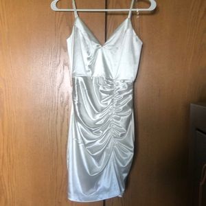 Emerald sundae, size small, white.